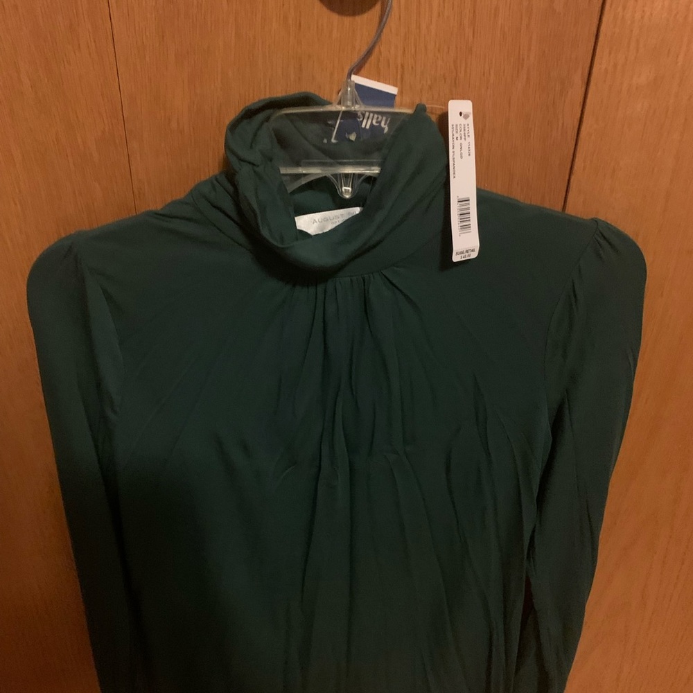 Turtleneck green 95% rayon 5% spandex brand new with tags